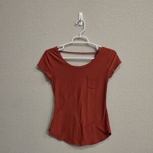 No Boundaries Rust Short Sleeve Scoop Neck Pocket Tee